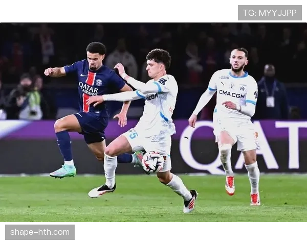 法甲争冠形势明朗，巴黎圣日耳曼与马赛的竞争逐步加剧