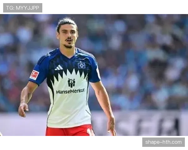 拉莫斯：边后卫转型中卫核心的战术演变分析